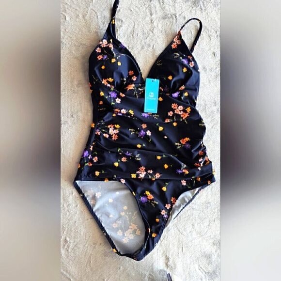 54.🆕Small Cupshe Black Floral One-Piece V Neck Suit Small NWT - Picture 2 of 4